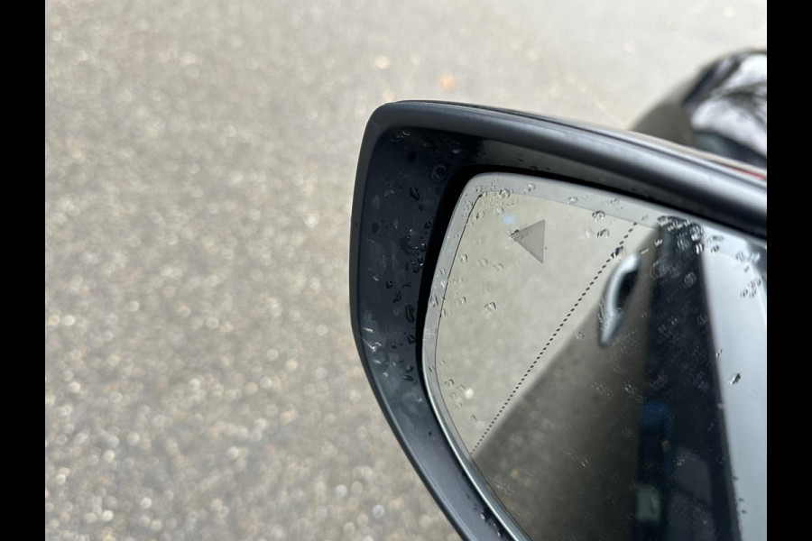 Mazda CX-80 2.5 e-SkyActiv PHEV Homura Plus VAN: €59.900,- VOOR: €55.877,- UW EINDEJAARSVOORDEEL: €4.023,- 3 FASE | MEGA VOL! | 7 PERSOONS | 6jr fabrieks garantie!