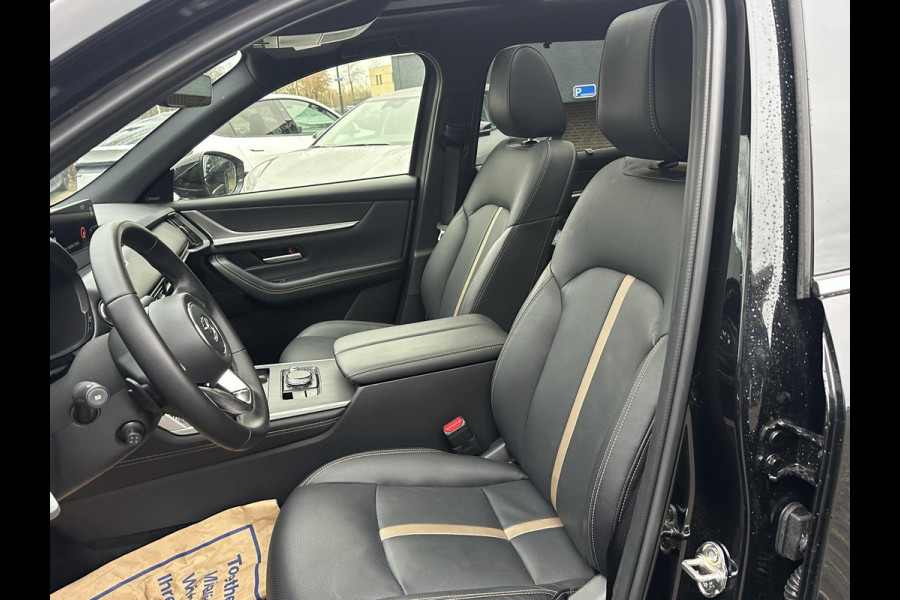 Mazda CX-80 2.5 e-SkyActiv PHEV Homura Plus VAN: €59.900,- VOOR: €55.877,- UW EINDEJAARSVOORDEEL: €4.023,- 3 FASE | MEGA VOL! | 7 PERSOONS | 6jr fabrieks garantie!