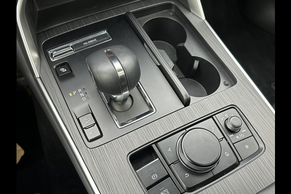 Mazda CX-80 2.5 e-SkyActiv PHEV Homura Plus VAN: €59.900,- VOOR: €55.877,- UW EINDEJAARSVOORDEEL: €4.023,- 3 FASE | MEGA VOL! | 7 PERSOONS | 6jr fabrieks garantie!