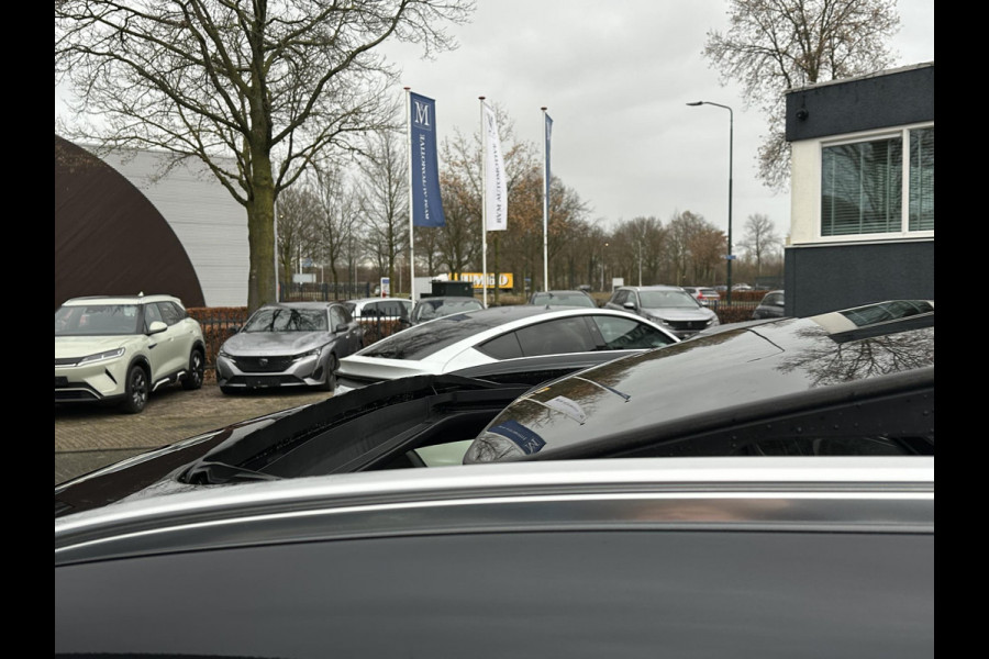 Mazda CX-80 2.5 e-SkyActiv PHEV Homura Plus VAN: €59.900,- VOOR: €55.877,- UW EINDEJAARSVOORDEEL: €4.023,- 3 FASE | MEGA VOL! | 7 PERSOONS | 6jr fabrieks garantie!