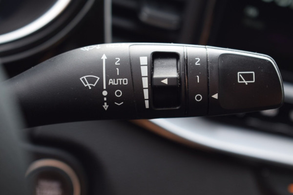 Kia Xceed 1.0 T-GDi DynamicPlusLine TREKHAAK | STUUR- STOELVERW. |