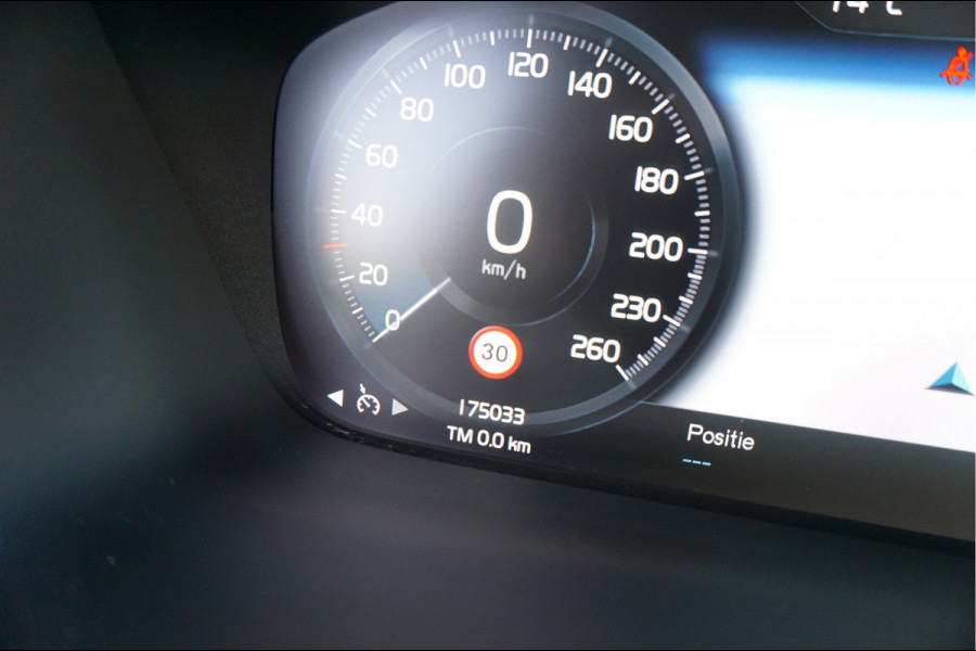 Volvo XC40 2.0 D3 Momentum Automaat Leder Parking-climate