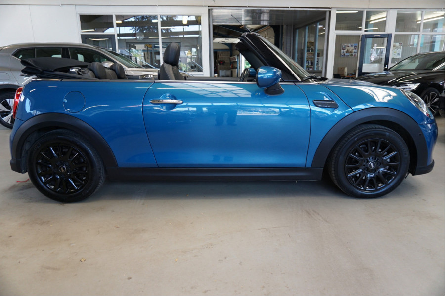 MINI Cabrio 1.5 Cooper Maximized Navi Stoelverw. Camera DAB Blis Incl. afleverbeurt en 12 Bovag garantie