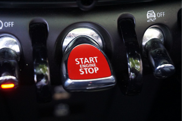 MINI Cabrio 1.5 Cooper Maximized Navi Stoelverw. Camera DAB Blis Incl. afleverbeurt en 12 Bovag garantie