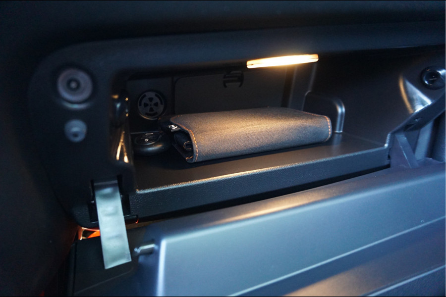 MINI Cabrio 1.5 Cooper Maximized Navi Stoelverw. Camera DAB Blis Incl. afleverbeurt en 12 Bovag garantie