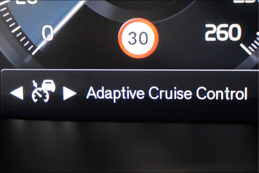 Volvo XC40 1.5 T4 Recharge Inscription Camera DAB Alarm Adaptieve Cruisecontrol