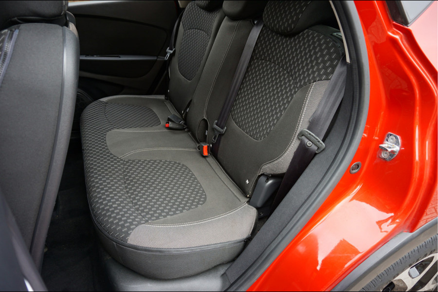 Renault Captur 1.3 TCe Intens Trekhaak Stoelverw. 150Pk