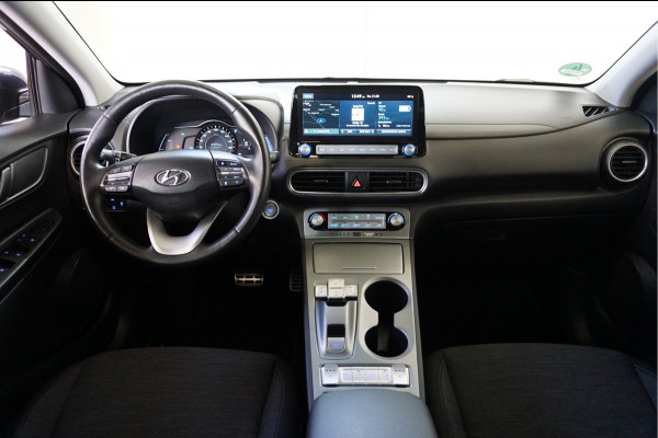 Hyundai Kona EV Style 64 kWh Navigatie, Camera, Stoel en Stuur verwarming.