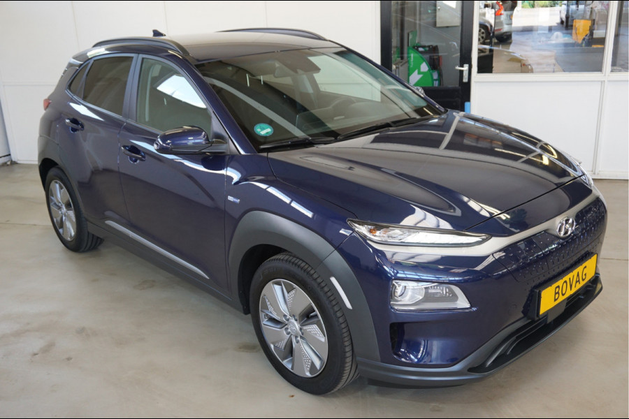 Hyundai Kona EV Style 64 kWh Navigatie, Camera, Stoel en Stuur verwarming.