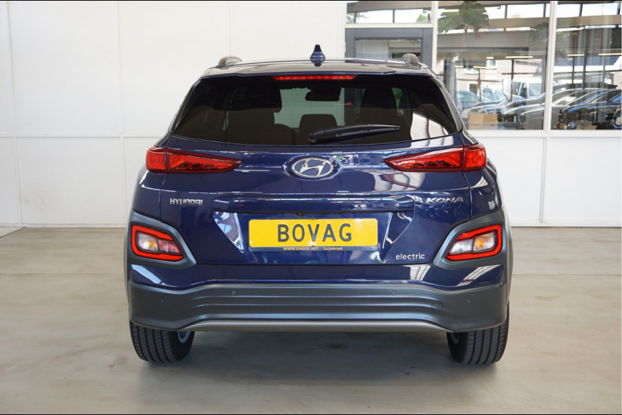 Hyundai Kona EV Style 64 kWh Navigatie, Camera, Stoel en Stuur verwarming.