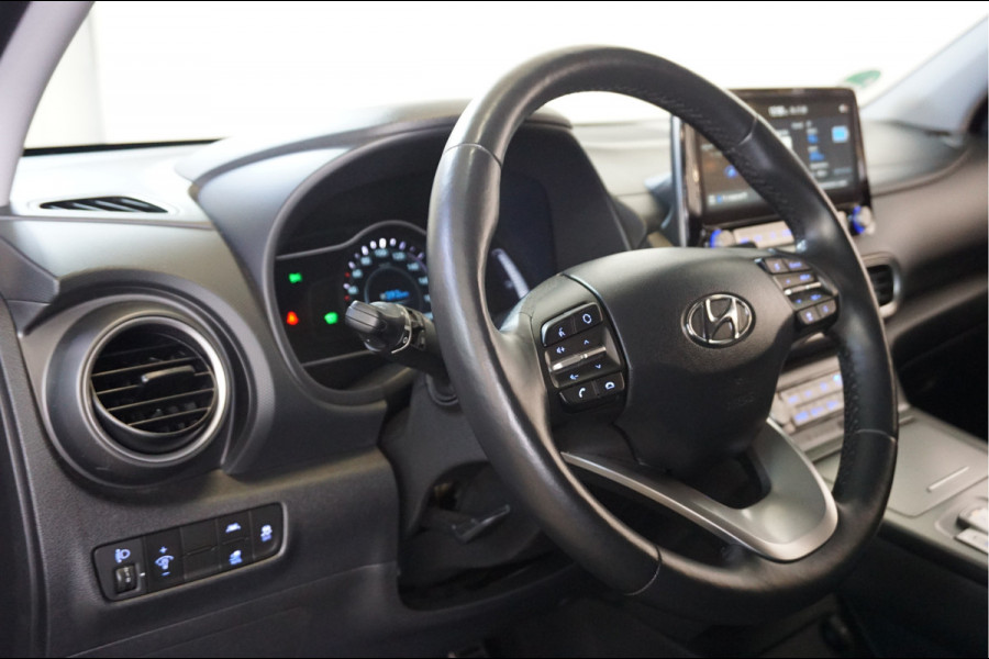 Hyundai Kona EV Style 64 kWh Navigatie, Camera, Stoel en Stuur verwarming.