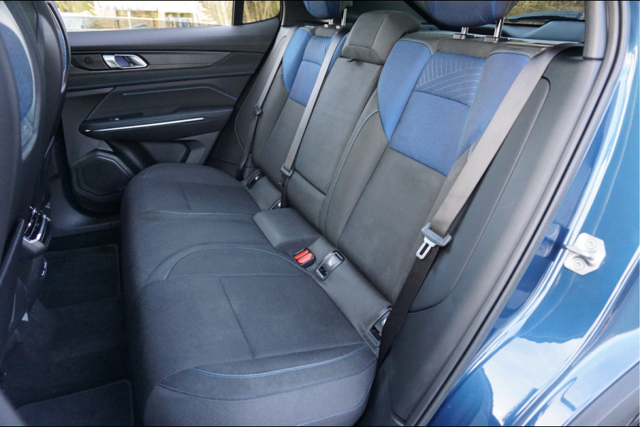 Lynk & Co 01 1.5 Pilot Assist and Adaptive Cruise Control 261Pk