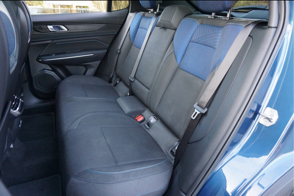 Lynk & Co 01 1.5 Pilot Assist and Adaptive Cruise Control 261Pk