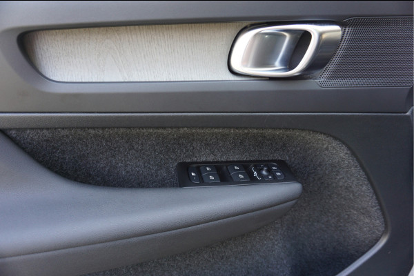 Volvo XC40 1.5 T4 Inscription Leder  Pilot-Assist Navi Camera