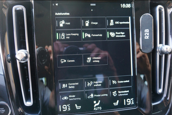 Volvo XC40 1.5 T4 Inscription Leder  Pilot-Assist Navi Camera