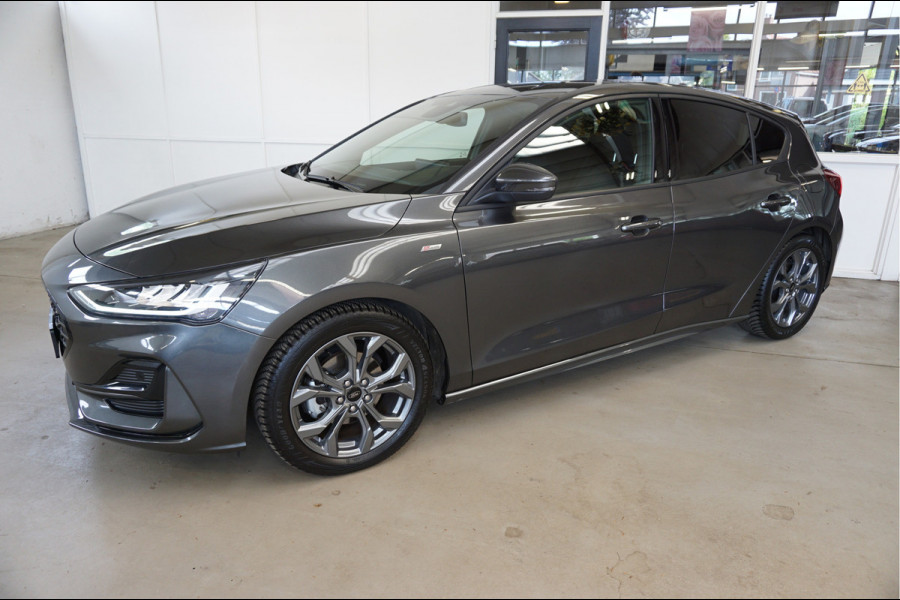 Ford Focus 1.0 EcoBoost Hybrid ST Line Navi Incl. afleverbeurt en 12 Bovag garantie