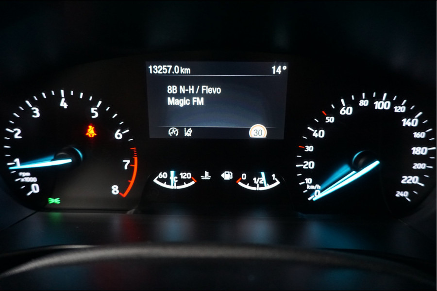 Ford Focus 1.0 EcoBoost Hybrid ST Line Navi Incl. afleverbeurt en 12 Bovag garantie