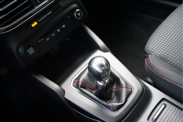 Ford Focus 1.0 EcoBoost Hybrid ST Line Navi Incl. afleverbeurt en 12 Bovag garantie