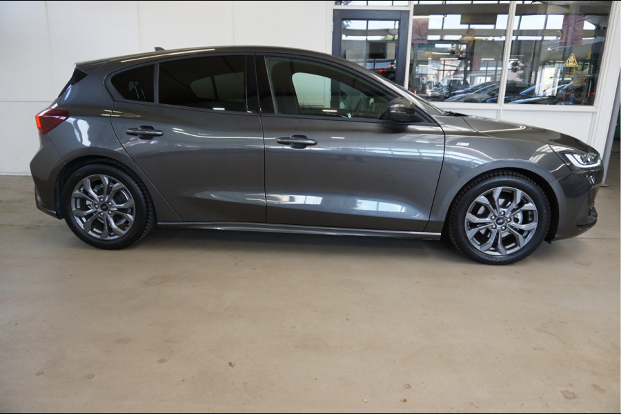 Ford Focus 1.0 EcoBoost Hybrid ST Line Navi Incl. afleverbeurt en 12 Bovag garantie