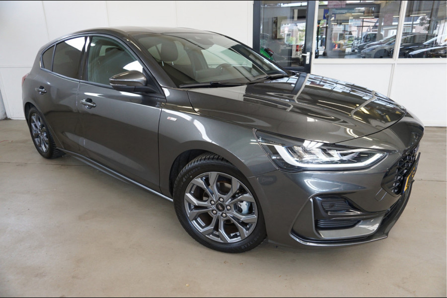 Ford Focus 1.0 EcoBoost Hybrid ST Line Navi Incl. afleverbeurt en 12 Bovag garantie