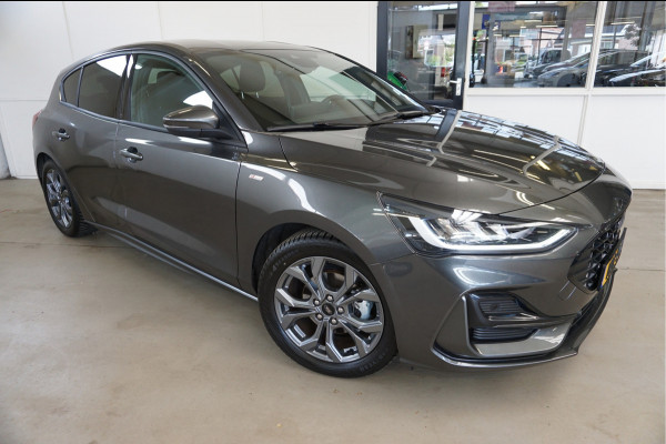 Ford Focus 1.0 EcoBoost Hybrid ST Line Navi Incl. afleverbeurt en 12 Bovag garantie