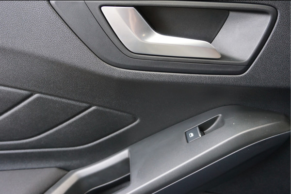 Ford Focus 1.0 EcoBoost Hybrid ST Line Navi Incl. afleverbeurt en 12 Bovag garantie