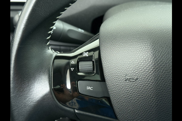 Peugeot 308 T 111PK Pano-Dak Navi Ecc Apple Carplay Android Auto Pdc Cruise Control Blue Premium Lmv 16" Connected Apps Bluetooth Led Distributieriem vervangen bij 93.000 km ! Origineel Nederlandse Auto