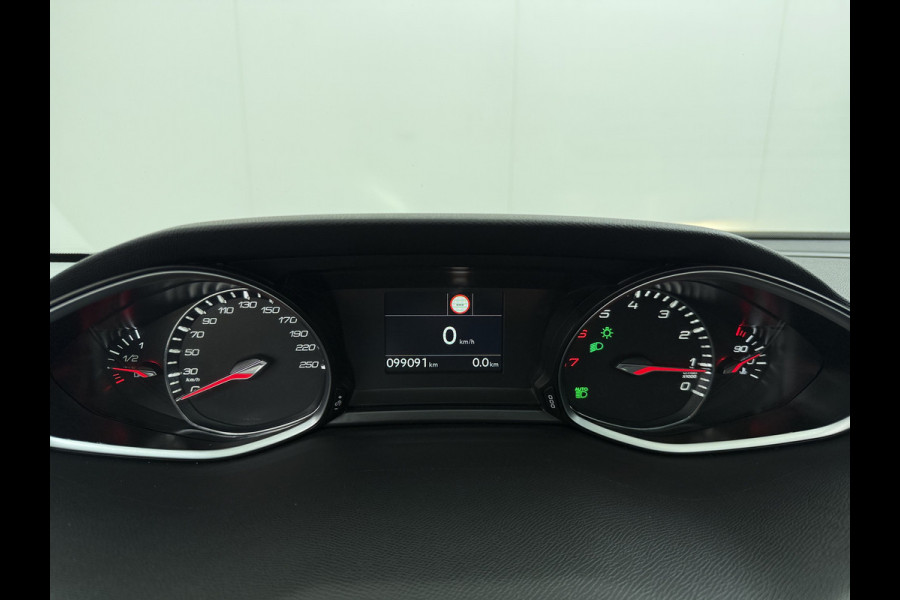 Peugeot 308 T 111PK Pano-Dak Navi Ecc Apple Carplay Android Auto Pdc Cruise Control Blue Premium Lmv 16" Connected Apps Bluetooth Led Distributieriem vervangen bij 93.000 km ! Origineel Nederlandse Auto