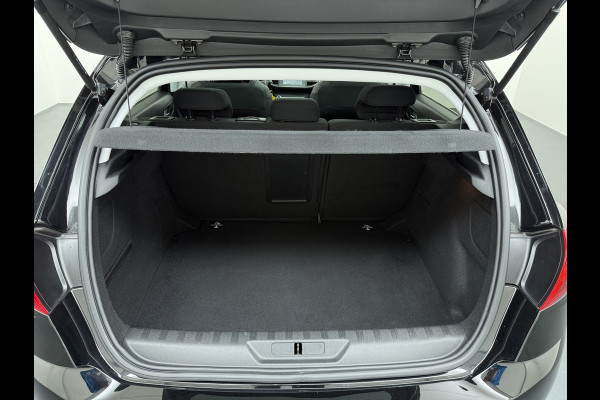 Peugeot 308 T 111PK Pano-Dak Navi Ecc Apple Carplay Android Auto Pdc Cruise Control Blue Premium Lmv 16" Connected Apps Bluetooth Led Distributieriem vervangen bij 93.000 km ! Origineel Nederlandse Auto