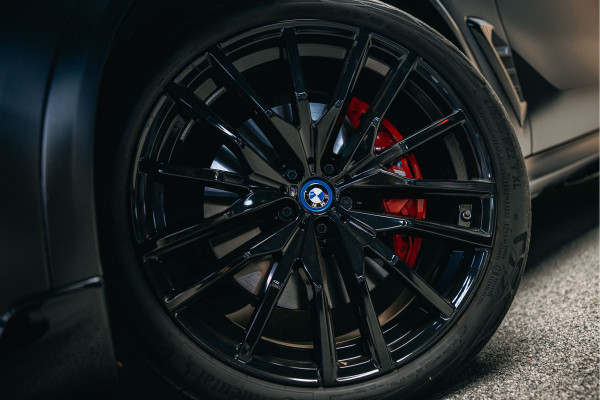 BMW X5 xDrive50e | M uitgevoerd | Trekhaak | Alcantara hemel | Luchtvering | Full PPF in- en exterieur | Skylounge |