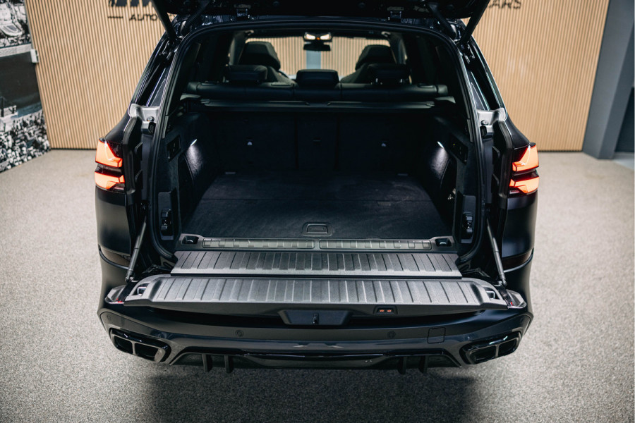 BMW X5 xDrive50e | M uitgevoerd | Trekhaak | Alcantara hemel | Luchtvering | Full PPF in- en exterieur | Skylounge |