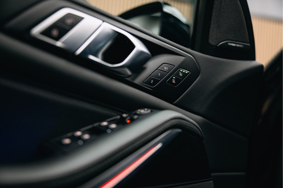 BMW X5 xDrive50e | M uitgevoerd | Trekhaak | Alcantara hemel | Luchtvering | Full PPF in- en exterieur | Skylounge |