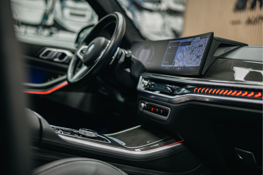 BMW X5 xDrive50e | M uitgevoerd | Trekhaak | Alcantara hemel | Luchtvering | Full PPF in- en exterieur | Skylounge |