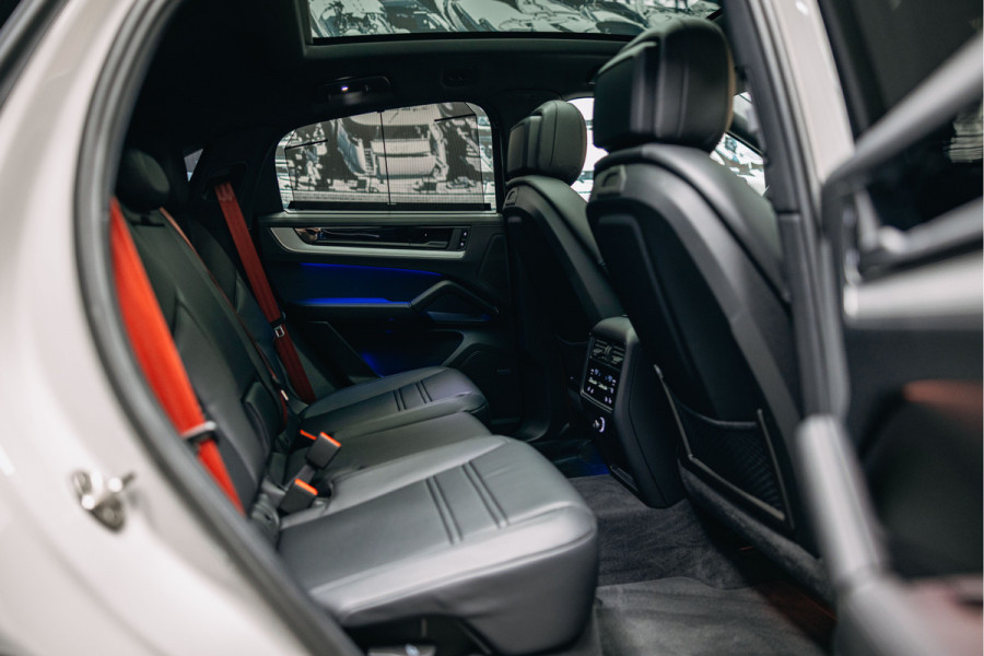 Porsche Cayenne Coupé 3.0 S E-Hybrid | Stoelmasssage | HomeLink | Head-Up | Sport Chrono | Bose | Trekhaak | Kreide |