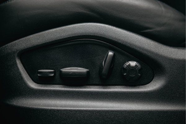 Porsche Cayenne Coupé 3.0 S E-Hybrid | Stoelmasssage | HomeLink | Head-Up | Sport Chrono | Bose | Trekhaak | Kreide |