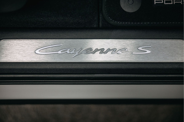 Porsche Cayenne Coupé 3.0 S E-Hybrid | Stoelmasssage | HomeLink | Head-Up | Sport Chrono | Bose | Trekhaak | Kreide |