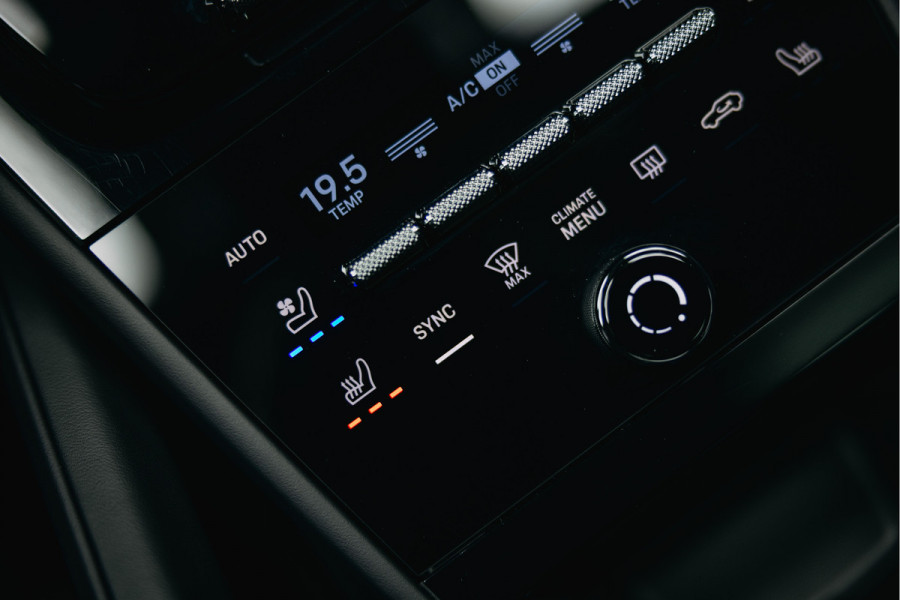 Porsche Cayenne Coupé 3.0 S E-Hybrid | Stoelmasssage | HomeLink | Head-Up | Sport Chrono | Bose | Trekhaak | Kreide |