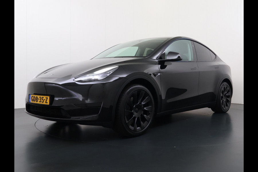 Tesla Model Y RWD LFP-Accu SOH 94% Leder Lmv 20" Warmtepomp Camera's Panormadak Adap.Cruise Navi Ecc Autopilot Stoel+Stuur+Achterbank Verwarming Elek.Achterklep Dodehoek detector Draadloze telefoonlader Origineel Nederlandse Auto Fabrieksgarantie tot 25-6-2028/80.000km en 25-6-2032/160.000 km op de accu en aandrijflijn.  Trekvermogen 1600 kg !