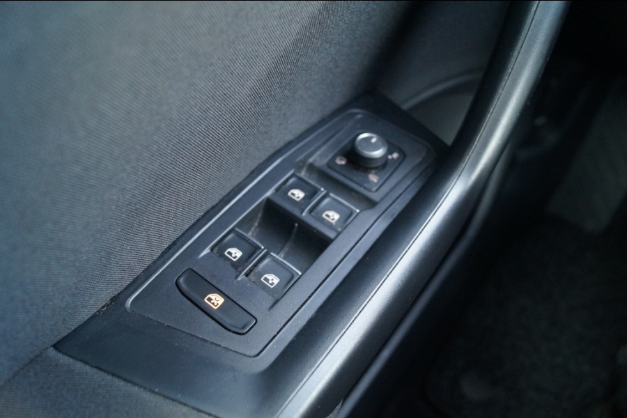 Volkswagen T-Roc 1.5 TSI 150pk DSG Style -NAVI-ECC-PDC-