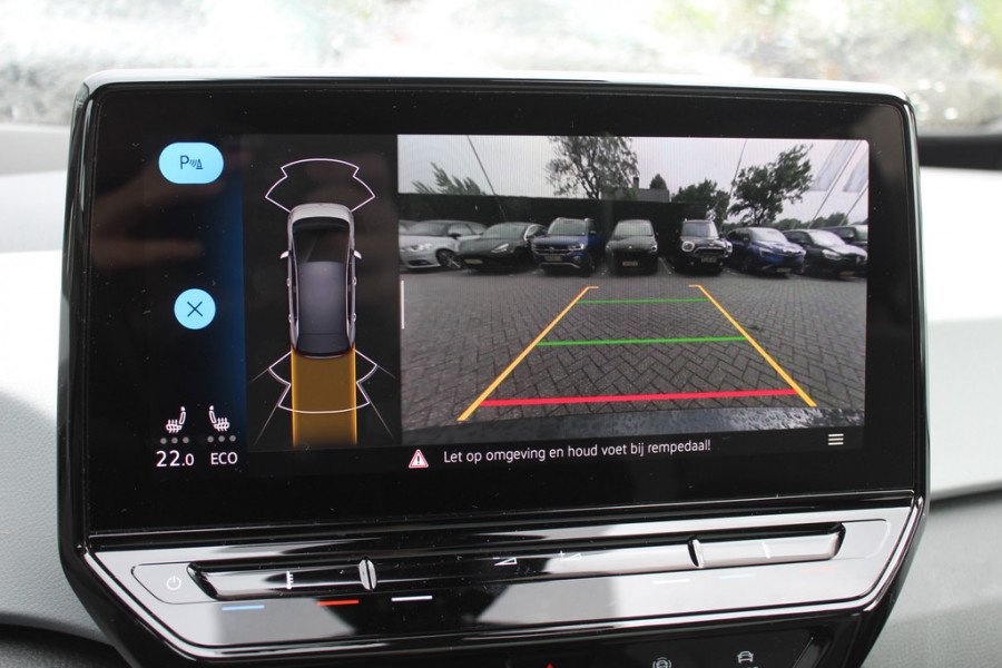 Volkswagen ID.3 First Max 58 kWh / SOH 90,6% / Full option! / Trekhaak / Panoramadak / Camera / Head-up / Keyless / 20'' / ACC / Dodehoek / Elektr. stoelen / Massage / Navigatie / Stuurverwarming