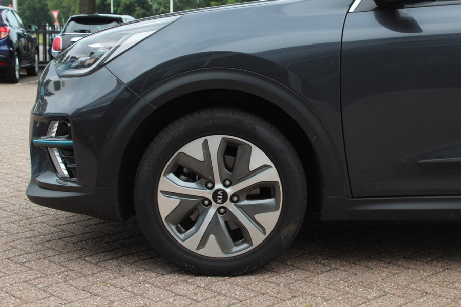 Kia e-Niro ExecutiveLine 64 kWh / SOH 91% / Trekhaak / Camera / Leder / Keyless / Stoelventilatie / Navigatie / Dodehoek / DAB / Cruise Control