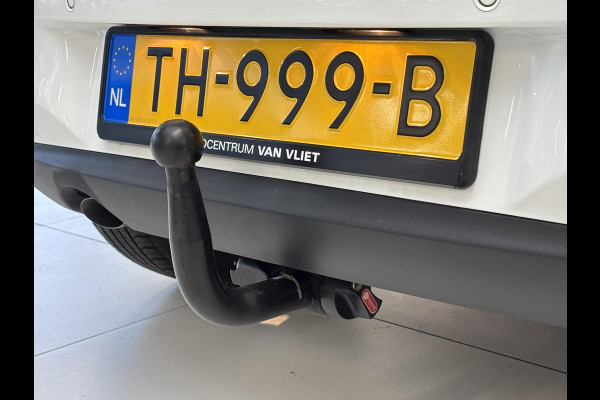 Opel Corsa 1.0 Turbo Online Edition Trekhaak afneembaar | Parkeersensoren achter | Climate control | Navigatie