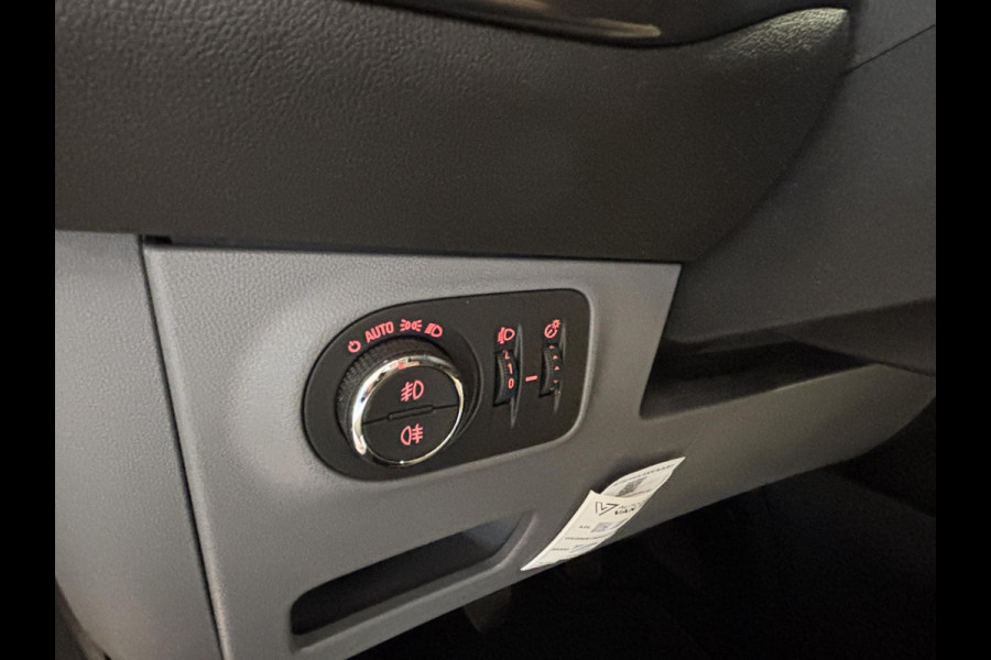 Opel Corsa 1.0 Turbo Online Edition Trekhaak afneembaar | Parkeersensoren achter | Climate control | Navigatie