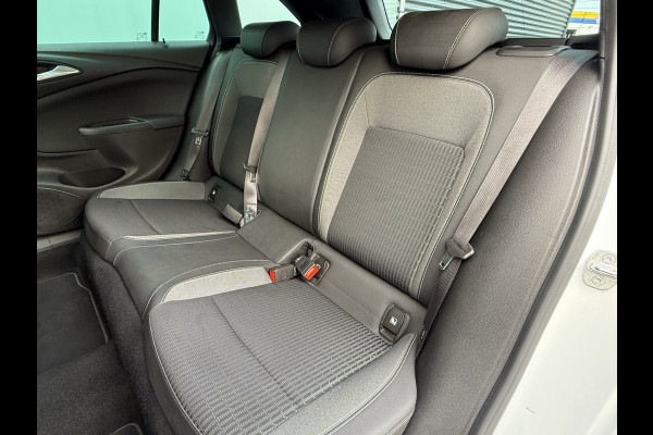 Opel Astra Sports Tourer BWJ 2021 | 1.2T 131PK Bus Elegance | NWE APK | CLIMA | LED | NAVI | CAMERA A | LEDER/STOF | SPORTSTOELEN | CRUISE | CARPLAY