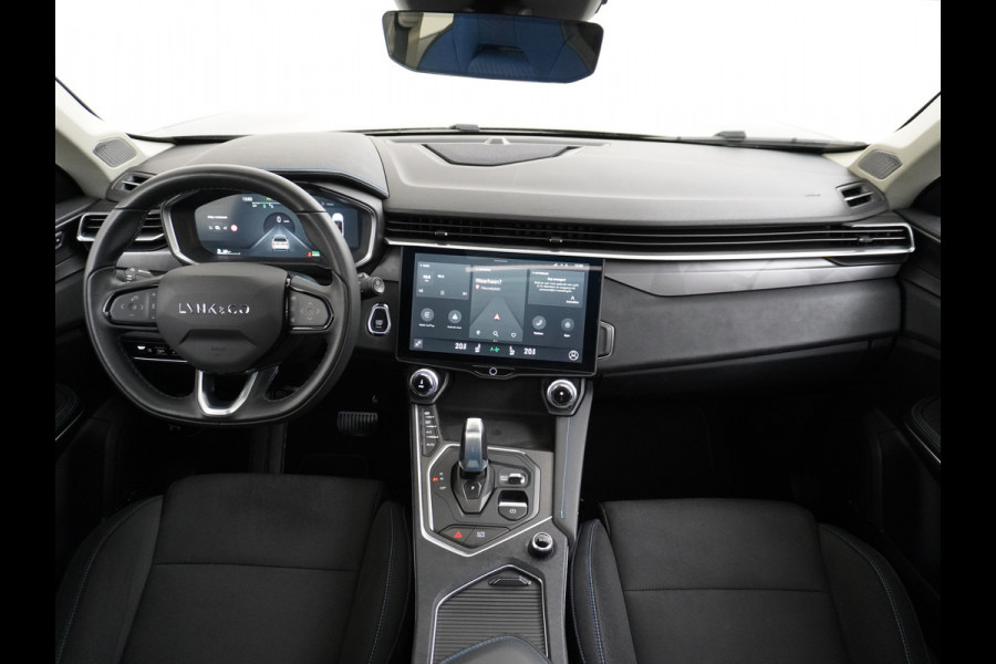 Lynk & Co 01 1.5 PHEV AUT-7 261pk Pano-Schuifdak Lmv 20" 360°Camera Apple Carplay Android Auto Adap.Cruise Navi Pdc Ecc Keyless Led Plug-In H Elek.Memory.Stoel File assistent Dodehoek detector Elektrisch bedienbare achterklep Rijstrooksensor Wifi Verkeersbord detectie 425Nm koppel 3,7kw laadvermogen €44.882 Nieuwprijs 1e Eigenaar Origineel NLse auto!