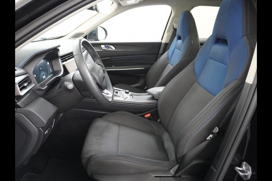 Lynk & Co 01 1.5 PHEV AUT-7 261pk Pano-Schuifdak Lmv 20" 360°Camera Apple Carplay Android Auto Adap.Cruise Navi Pdc Ecc Keyless Led Plug-In H Elek.Memory.Stoel File assistent Dodehoek detector Elektrisch bedienbare achterklep Rijstrooksensor Wifi Verkeersbord detectie 425Nm koppel 3,7kw laadvermogen €44.882 Nieuwprijs 1e Eigenaar Origineel NLse auto!