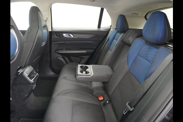 Lynk & Co 01 1.5 PHEV AUT-7 261pk Pano-Schuifdak Lmv 20" 360°Camera Apple Carplay Android Auto Adap.Cruise Navi Pdc Ecc Keyless Led Plug-In H Elek.Memory.Stoel File assistent Dodehoek detector Elektrisch bedienbare achterklep Rijstrooksensor Wifi Verkeersbord detectie 425Nm koppel 3,7kw laadvermogen €44.882 Nieuwprijs 1e Eigenaar Origineel NLse auto!