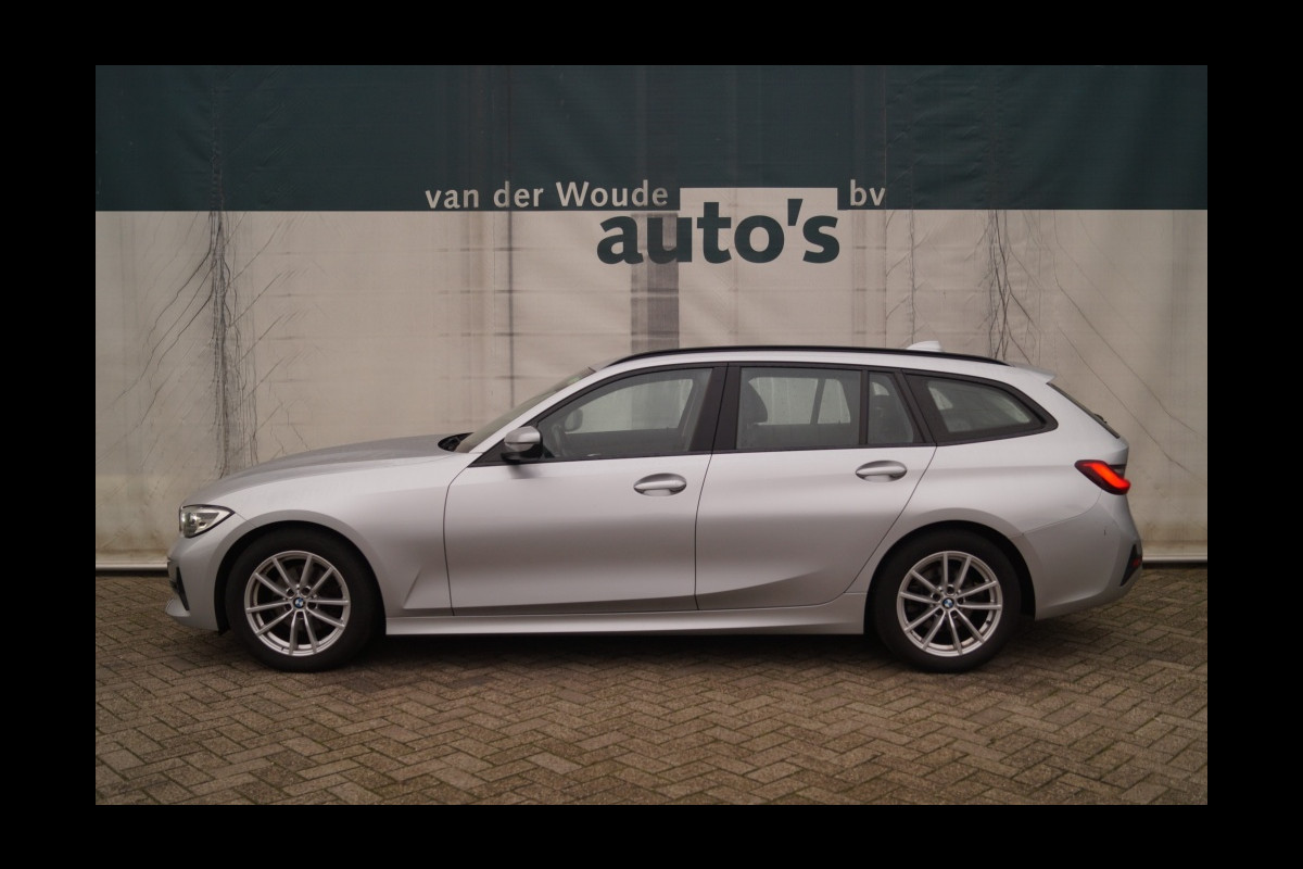 BMW 3 Serie Touring 320i 184pk Automaat Executive Edition -NAVI-ECC-