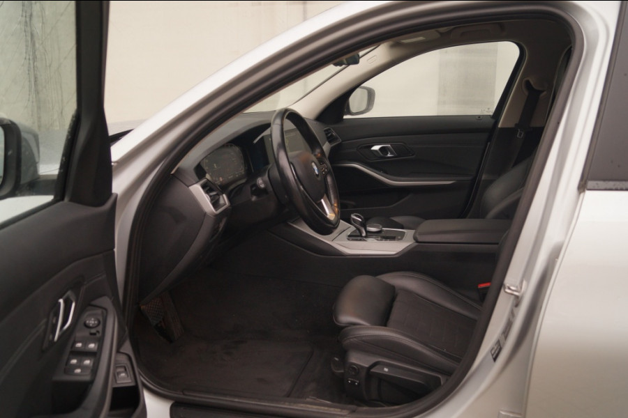 BMW 3 Serie Touring 320i 184pk Automaat Executive Edition -NAVI-ECC-