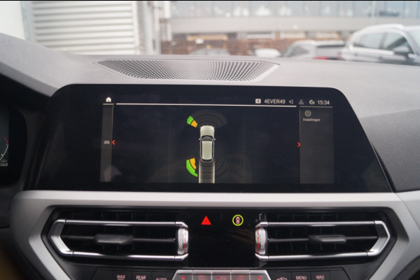 BMW 3 Serie Touring 320i 184pk Automaat Executive Edition -NAVI-ECC-